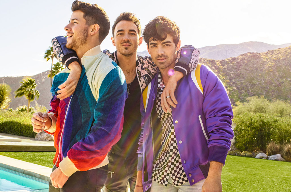 Jonas Brothers Celebrate Billboard 200 No.1 Debut of “Happiness Begins